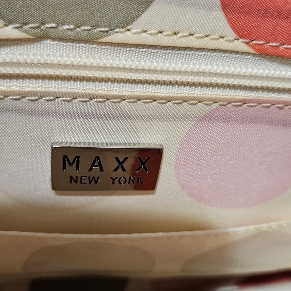 Vintage Y2K MAXX NEWYORK leather/lizard Embossed Pastel Pink Buckle Shouder Bag. - Picture 13 of 16